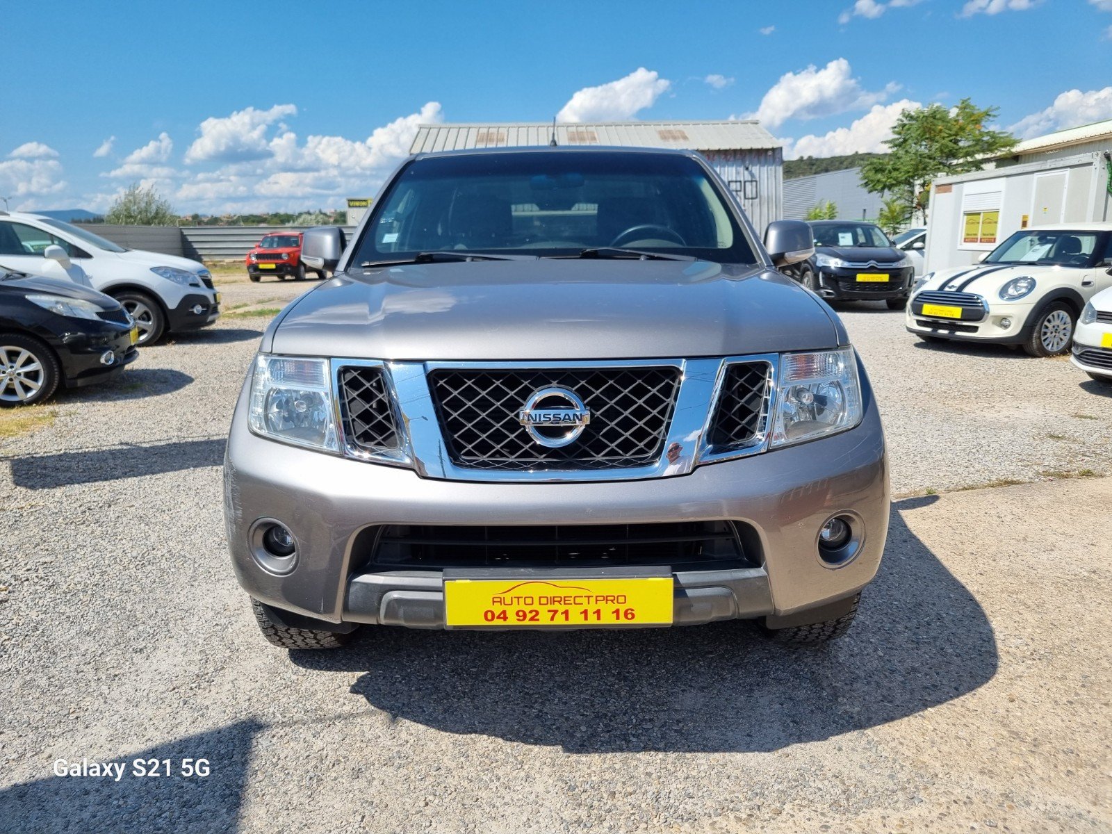 Nissan – NAVARA – 4×4 / SUV / Crossover – diesel – Gris